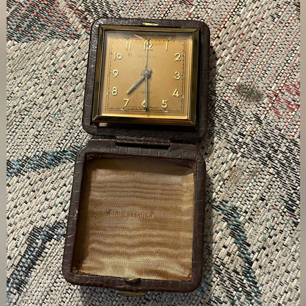 Rensie Travel Clock